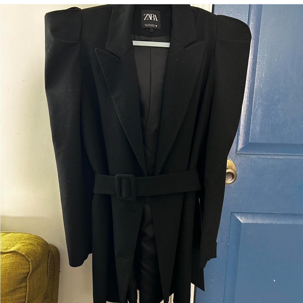 Black Zara blazer with belt
